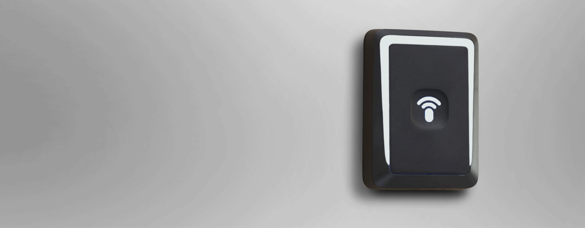 access control with controllable indicator